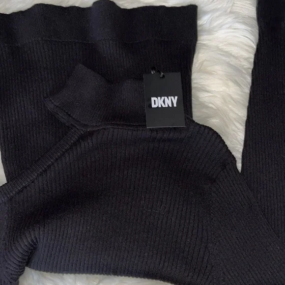 DKNY SWEATER - Picture 3 of 6
